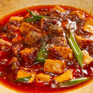 お酒が進む「成田式四川麻婆豆腐」 当店名物の「成田式四川麻婆…